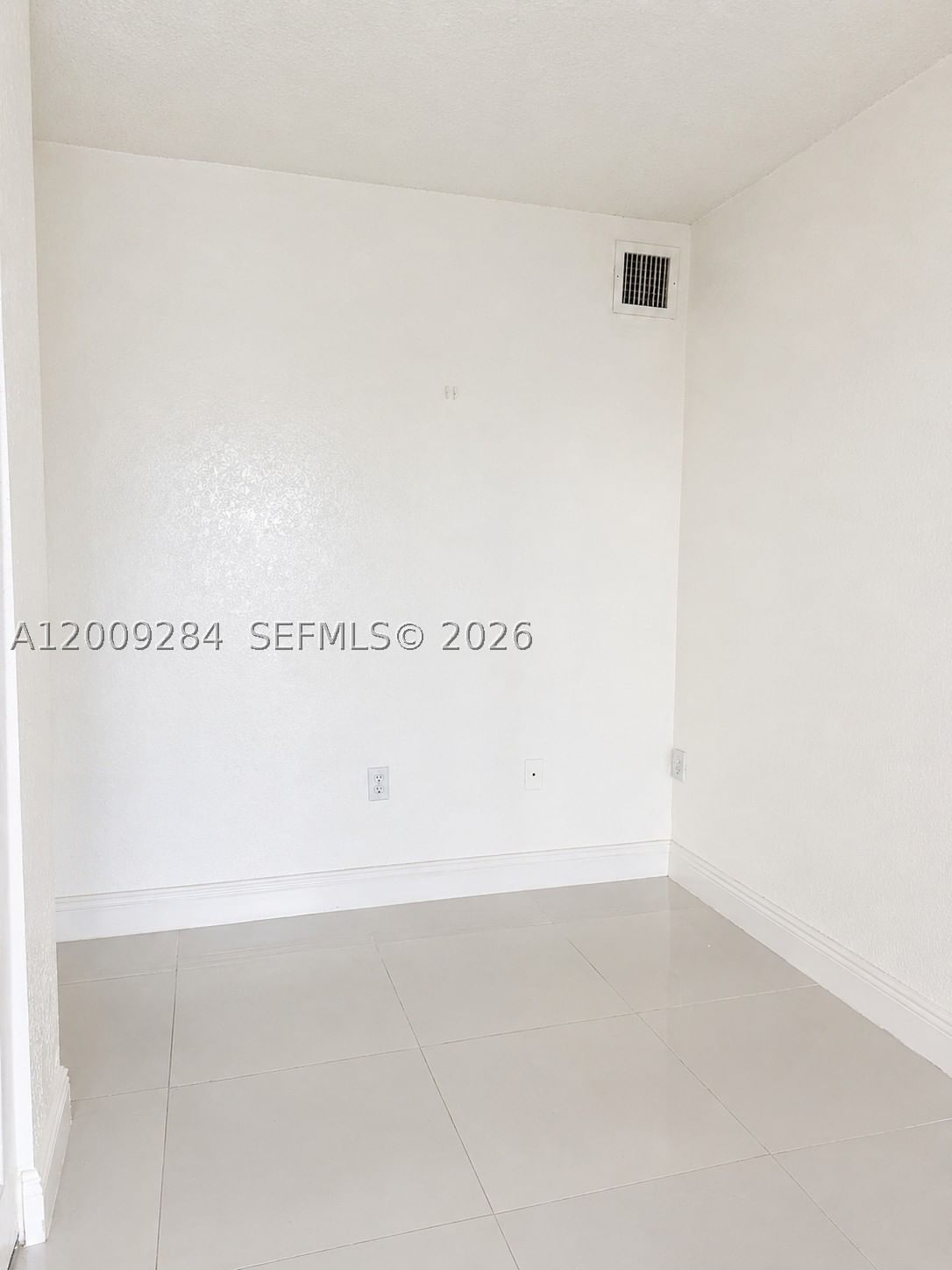 Real estate property located at 1300 47th Pl #218A, Miami-dade, Bella Villas Condo, Hialeah, FL