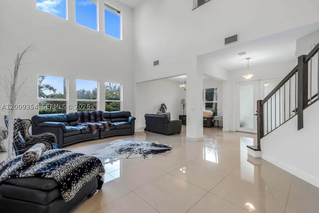 Real estate property located at 7601 CAVALIA Dr, Broward, Cavalia Estates, Davie, FL