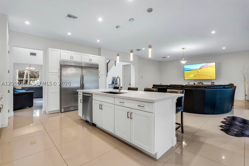 Real estate property located at 7601 CAVALIA Dr, Broward, Cavalia Estates, Davie, FL