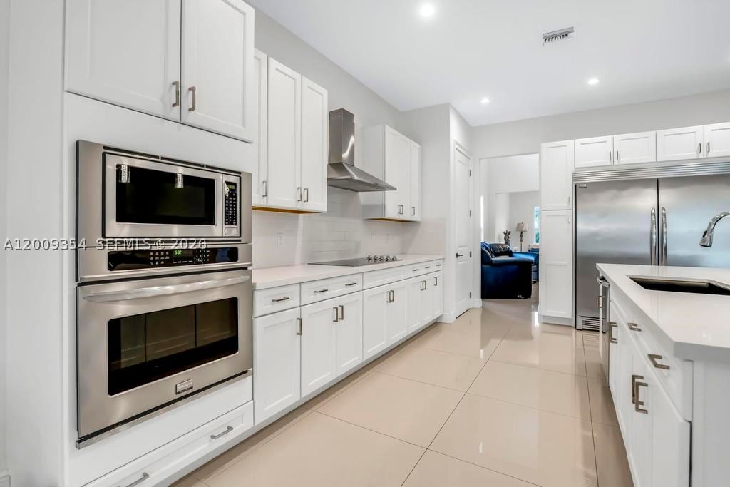 Real estate property located at 7601 CAVALIA Dr, Broward, Cavalia Estates, Davie, FL