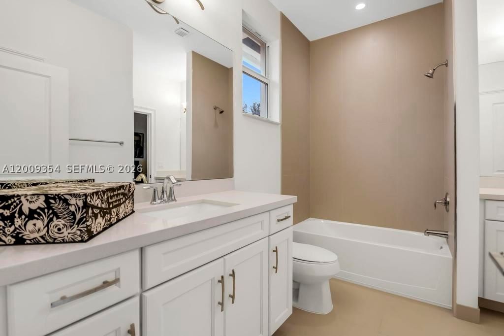 Real estate property located at 7601 CAVALIA Dr, Broward, Cavalia Estates, Davie, FL