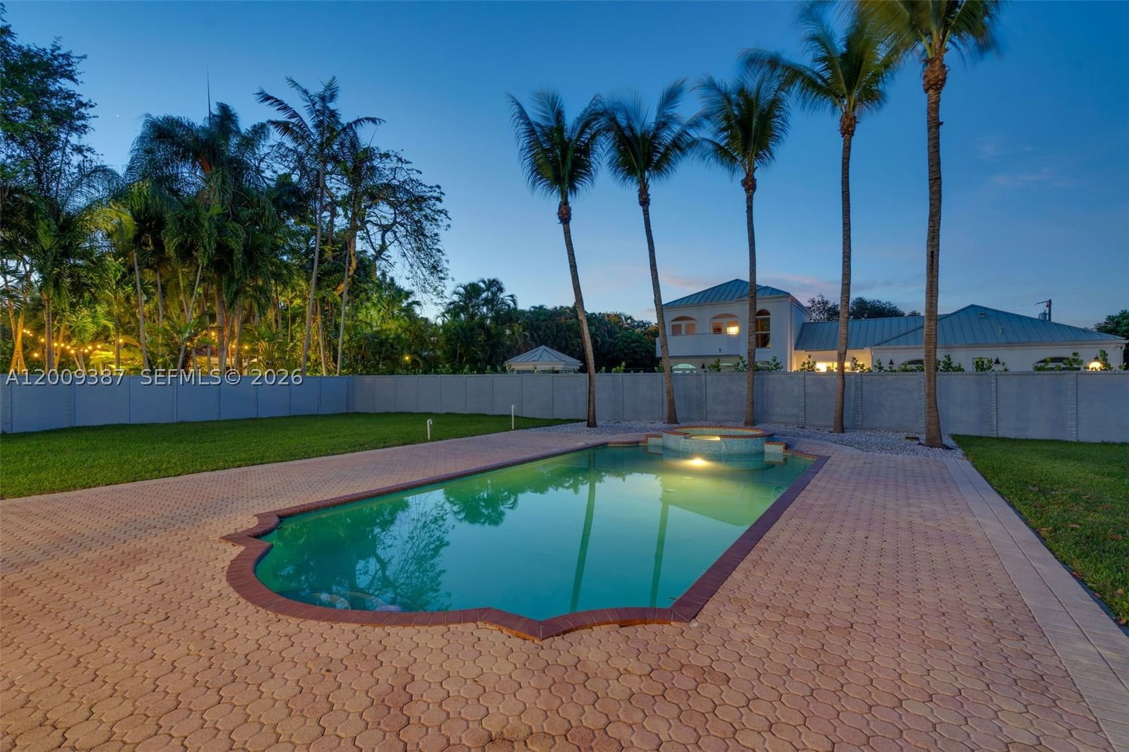 Real estate property located at 8479 122nd St, Miami-dade, South Kendall Sec A, Miami, FL