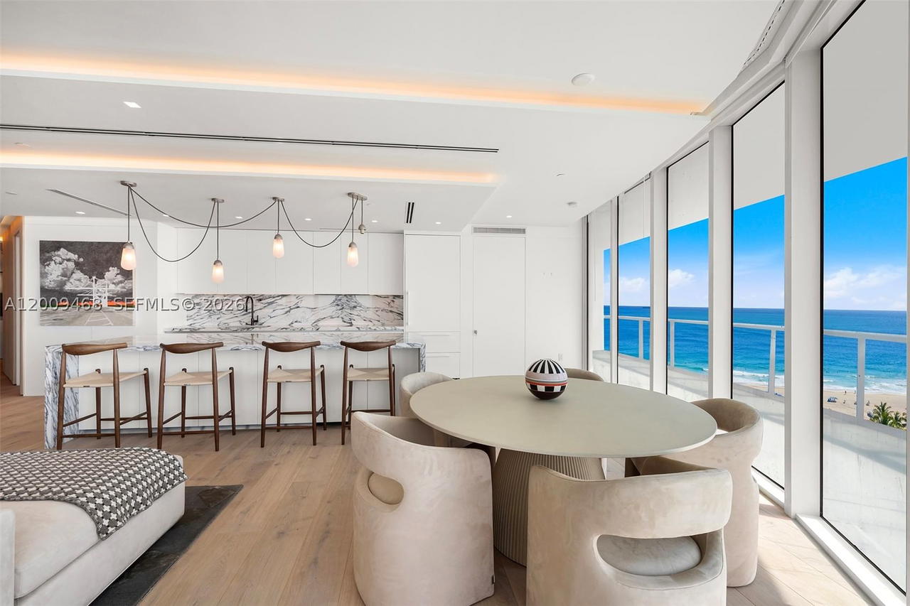 Real estate property located at 100 Pointe Dr #1206, Miami-dade, Continuum On South Beach, Miami Beach, FL