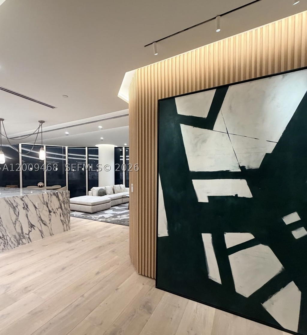 Real estate property located at 100 Pointe Dr #1206, Miami-dade, Continuum On South Beach, Miami Beach, FL