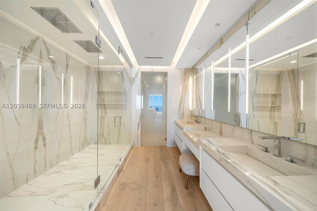 Real estate property located at 100 Pointe Dr #1206, Miami-dade, Continuum On South Beach, Miami Beach, FL
