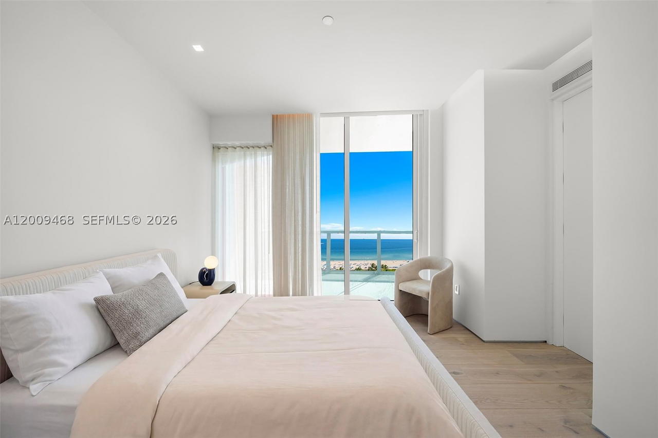 Real estate property located at 100 Pointe Dr #1206, Miami-dade, Continuum On South Beach, Miami Beach, FL