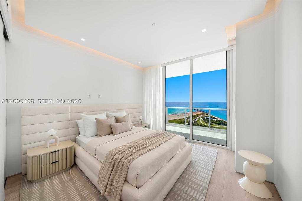 Real estate property located at 100 Pointe Dr #1206, Miami-dade, Continuum On South Beach, Miami Beach, FL