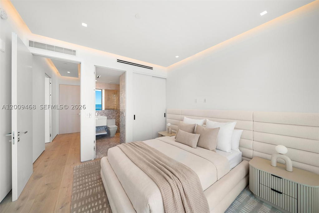 Real estate property located at 100 Pointe Dr #1206, Miami-dade, Continuum On South Beach, Miami Beach, FL