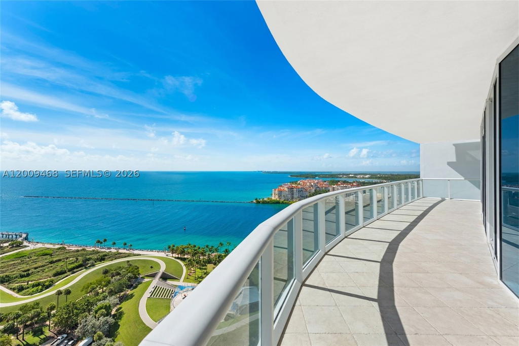 Real estate property located at 100 Pointe Dr #1206, Miami-dade, Continuum On South Beach, Miami Beach, FL