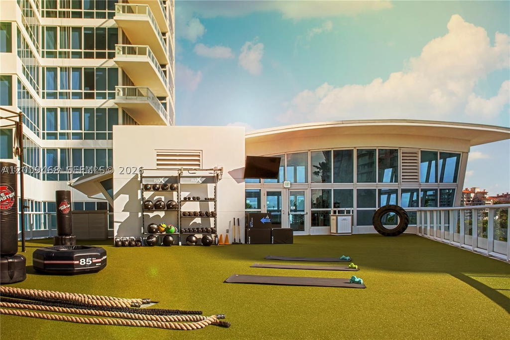Real estate property located at 100 Pointe Dr #1206, Miami-dade, Continuum On South Beach, Miami Beach, FL