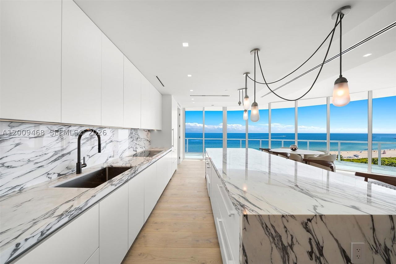 Real estate property located at 100 Pointe Dr #1206, Miami-dade, Continuum On South Beach, Miami Beach, FL