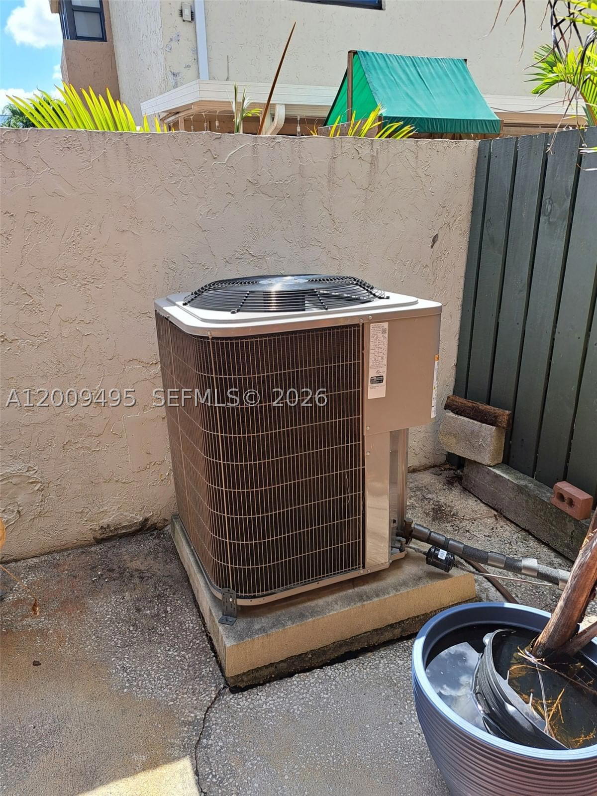 Real estate property located at 8541 7th St #32, Miami-dade, Florida 2000 Condo, Miami, FL