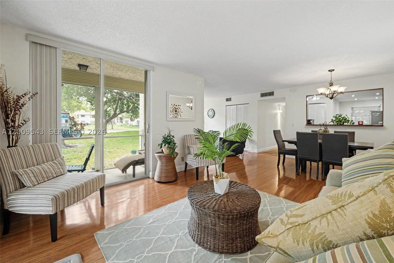 Real estate property located at 9340 Lagoon Pl #110, Broward, Poinciana 12a Pine Island, Davie, FL