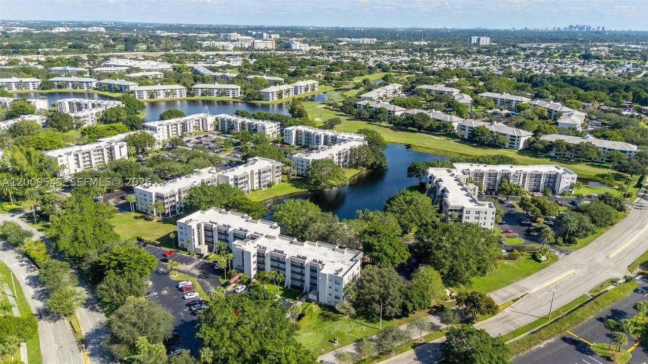Real estate property located at 9340 Lagoon Pl #110, Broward, Poinciana 12a Pine Island, Davie, FL