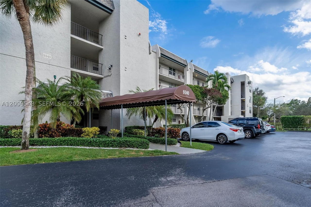 Real estate property located at 9340 Lagoon Pl #110, Broward, Poinciana 12a Pine Island, Davie, FL