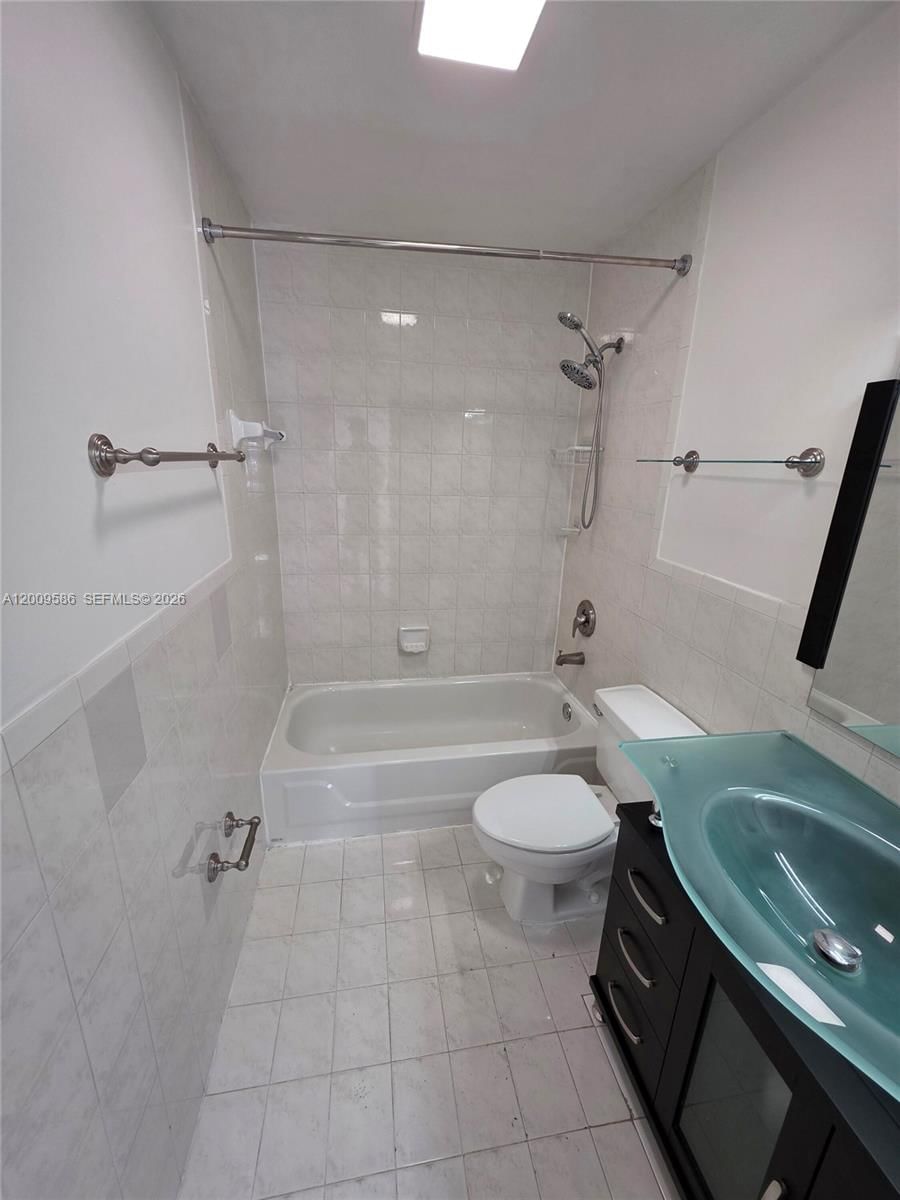 Real estate property located at 11649 91st Ave, Miami-dade, Maria Luisa Estates Sec 4, Hialeah Gardens, FL