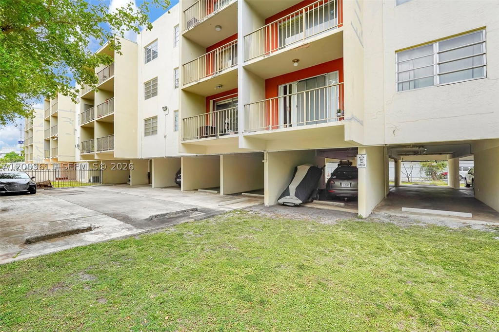 Real estate property located at 1225 124th St #49C, Miami-dade, Windward Condo, North Miami, FL