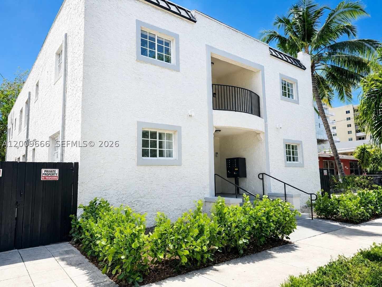 Real estate property located at 1132 3rd St, Miami-dade, Lawrence Estate Land Co, Miami, FL