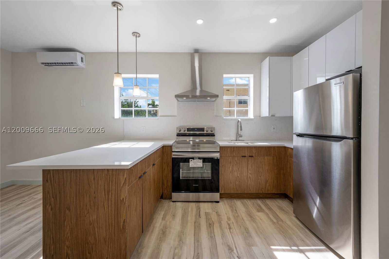 Real estate property located at 1132 3rd St, Miami-dade, Lawrence Estate Land Co, Miami, FL