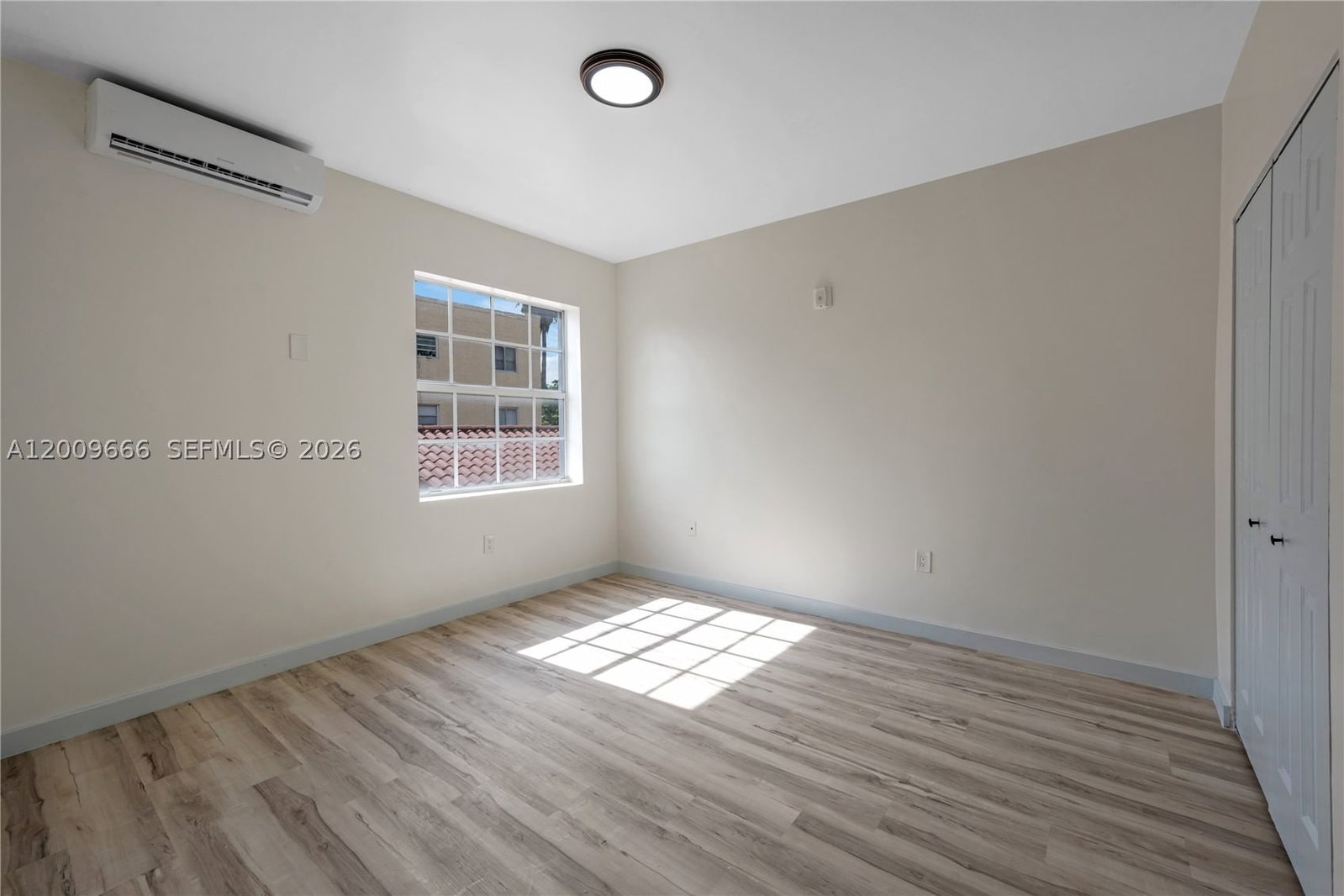 Real estate property located at 1132 3rd St, Miami-dade, Lawrence Estate Land Co, Miami, FL