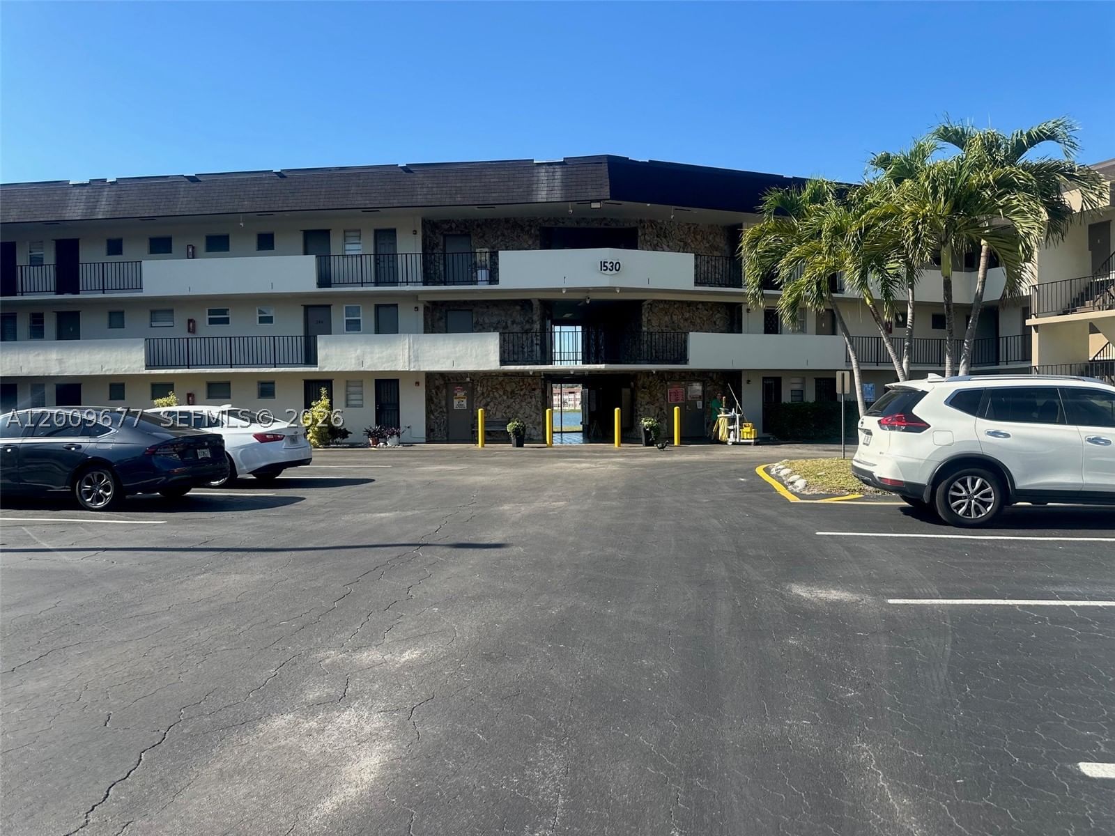 Real estate property located at 1530 191st St #205, Miami-dade, Third Horizons Condo, Miami, FL