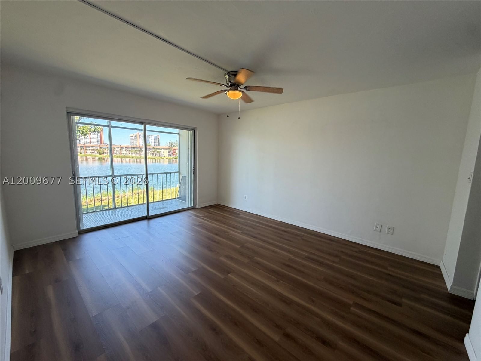 Real estate property located at 1530 191st St #205, Miami-dade, Third Horizons Condo, Miami, FL