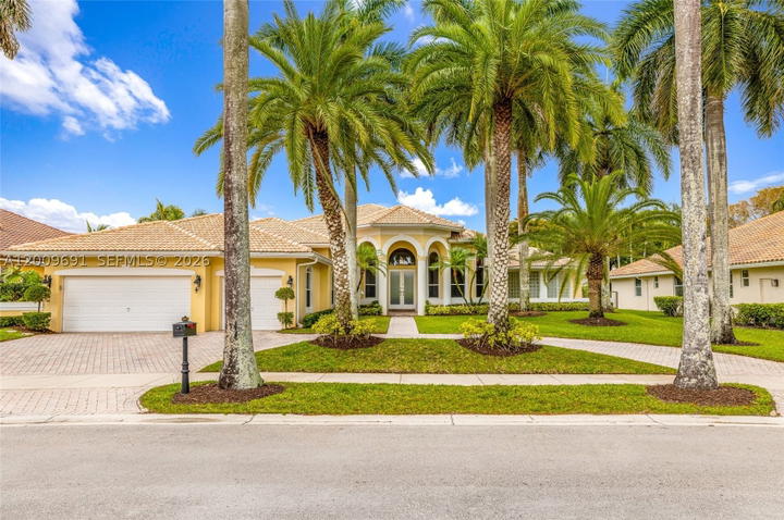 Real estate property located at 2477 Poinciana Dr, Broward, Sector 7 -, Weston, FL