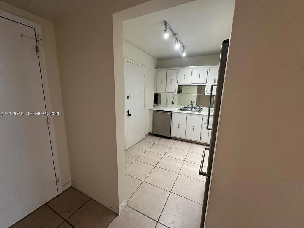 Real estate property located at 600 Three Islands Blvd #1402, Broward, Olympus Condo Phase, Hallandale Beach, FL
