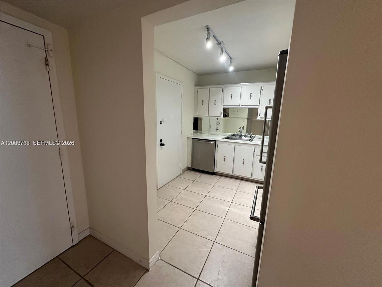 Real estate property located at 600 Three Islands Blvd #1402, Broward, Olympus Condo Phase, Hallandale Beach, FL