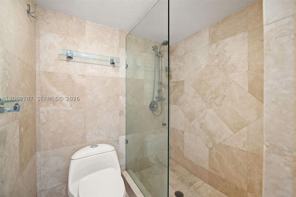 Real estate property located at 7751 Bayshore Ct #7B, Miami-dade, Coral Bay Racquet Club Co, Miami, FL