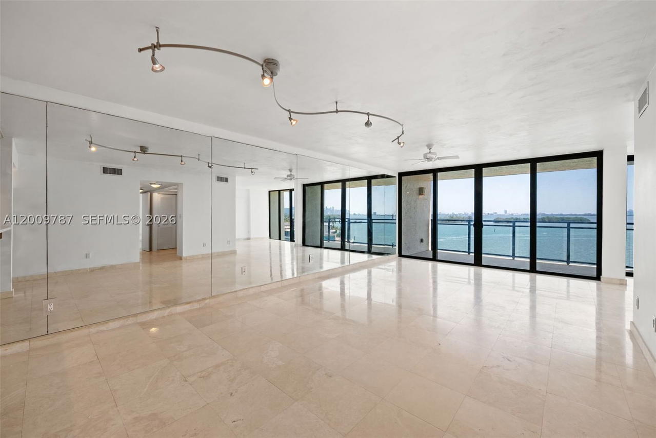 Real estate property located at 7751 Bayshore Ct #7B, Miami-dade, Coral Bay Racquet Club Co, Miami, FL