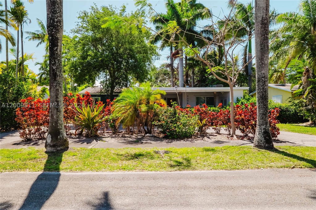 Real estate property located at 1106 13th Ct, Broward, Country Club Homes, Hollywood, FL