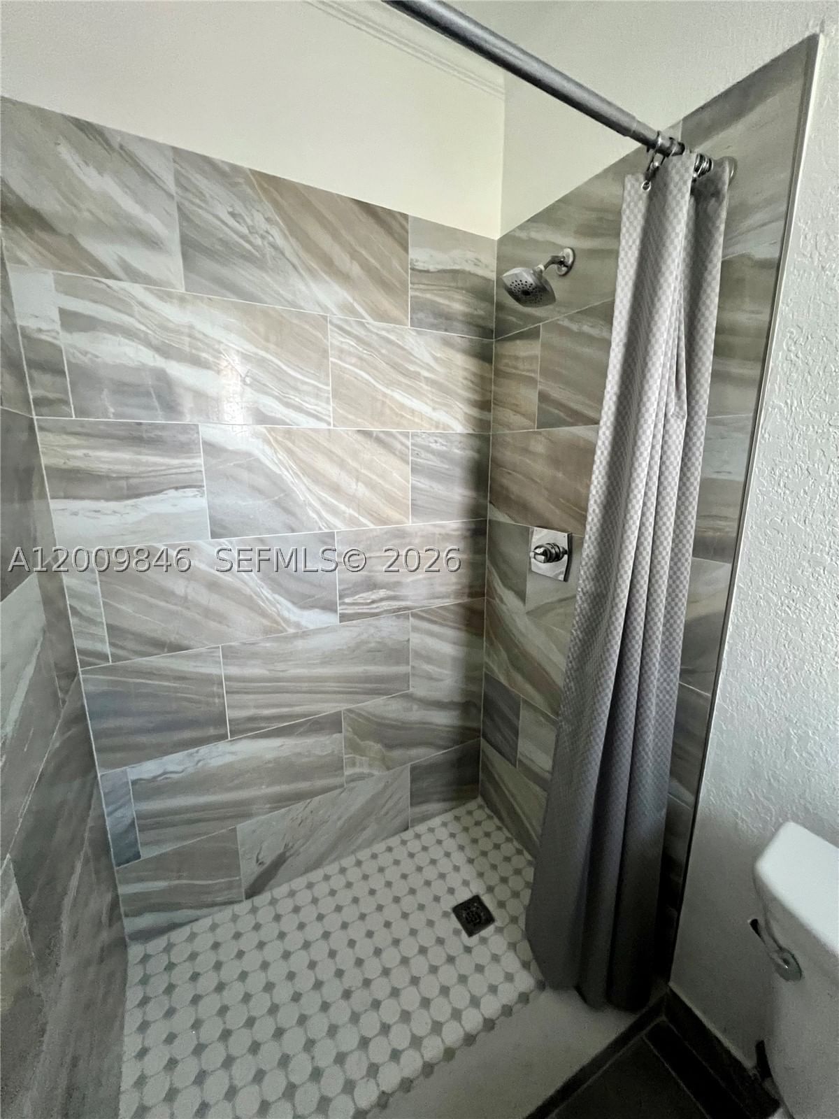 Real estate property located at 590 40th Ct #3, Broward, Astra Condo, Oakland Park, FL