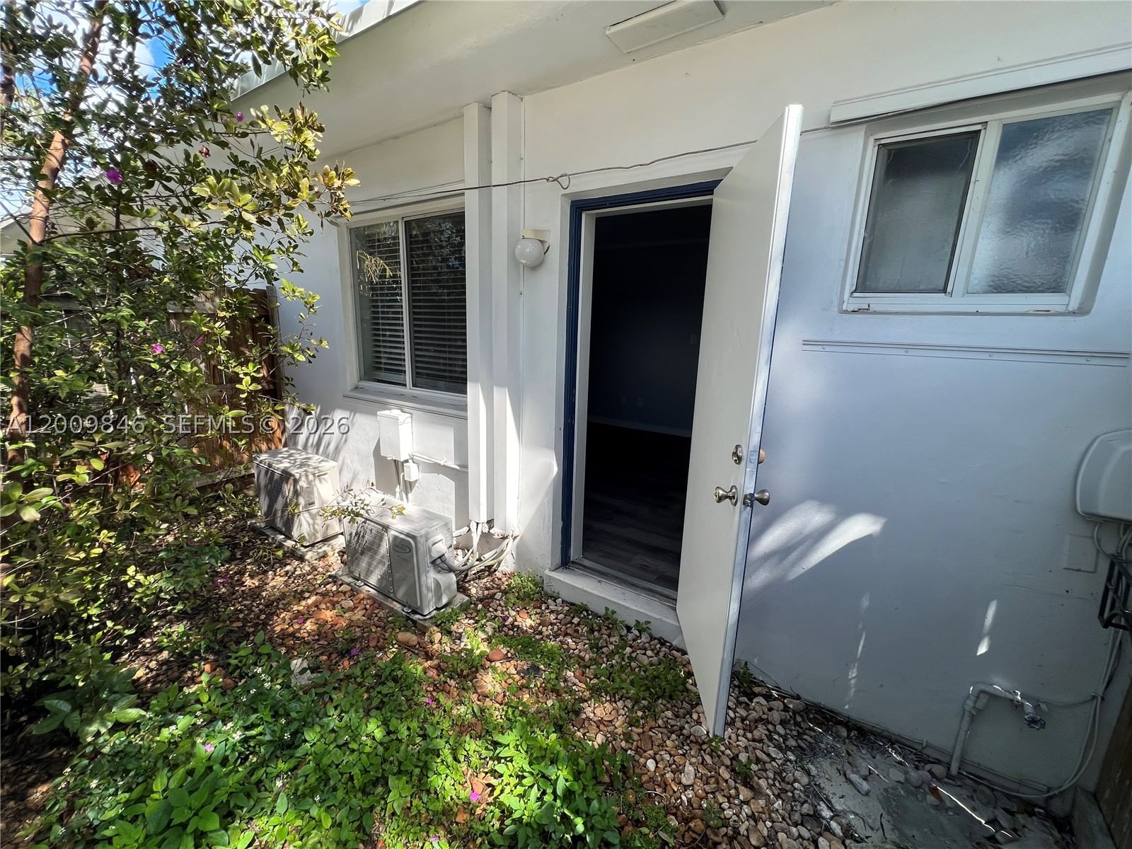 Real estate property located at 590 40th Ct #3, Broward, Astra Condo, Oakland Park, FL