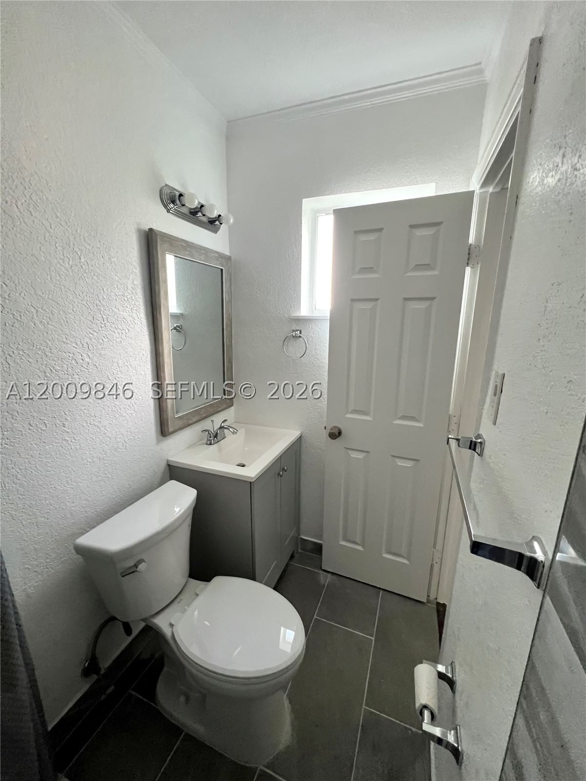 Real estate property located at 590 40th Ct #3, Broward, Astra Condo, Oakland Park, FL
