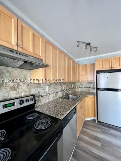 Real estate property located at 590 40th Ct #3, Broward, Astra Condo, Oakland Park, FL