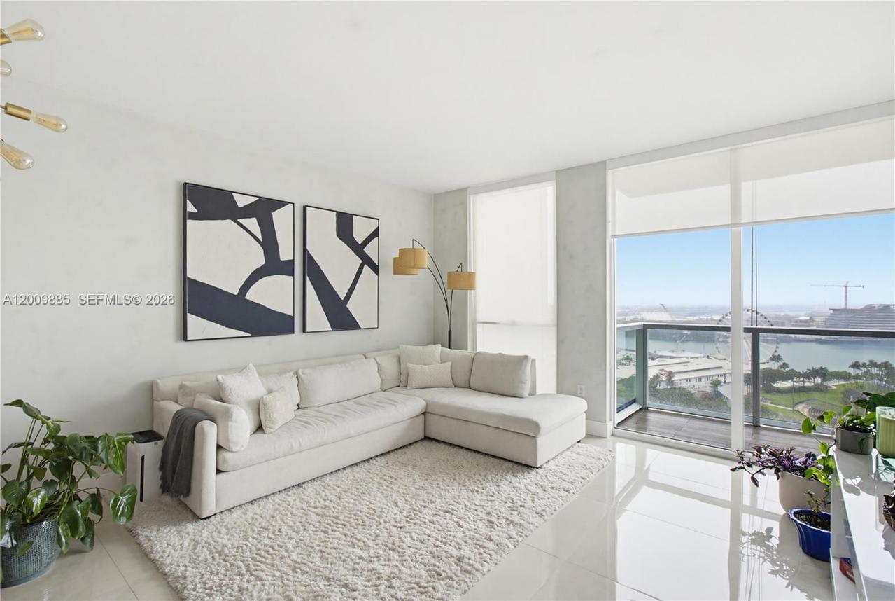Real estate property located at 253 2nd St #2005, Miami-dade, Vizcayne South Condo, Miami, FL