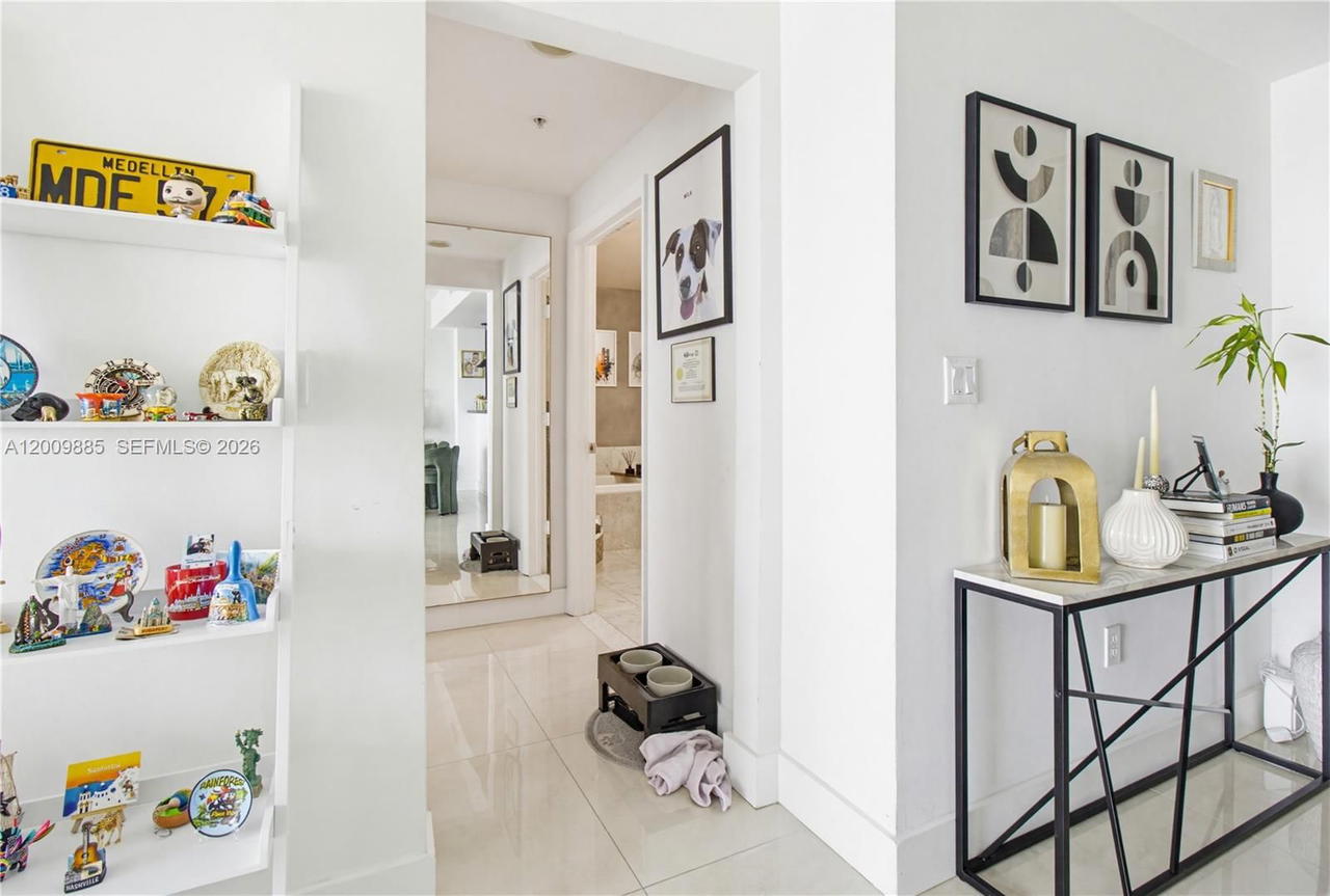Real estate property located at 253 2nd St #2005, Miami-dade, Vizcayne South Condo, Miami, FL