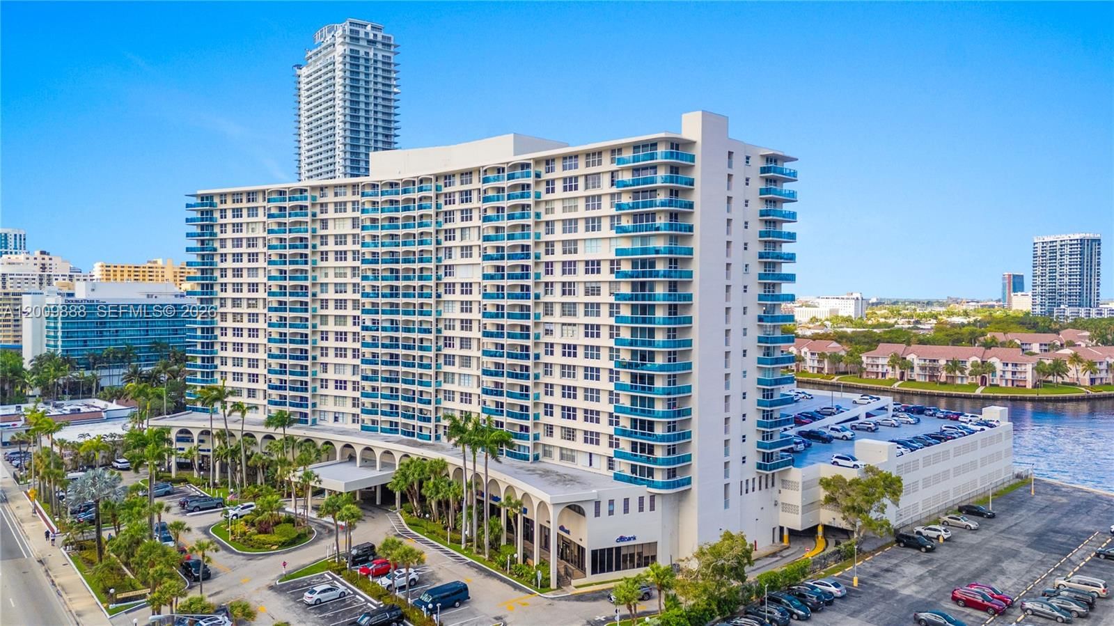 Real estate property located at 3800 Ocean Dr #414, Broward, Hallmark Of Hollywood Con, Hollywood, FL