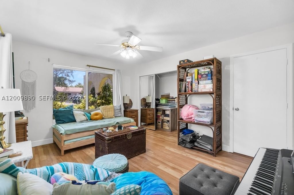 Real estate property located at 620 Lake Dasha Cir, Broward, Jacaranda Area 12, Plantation, FL