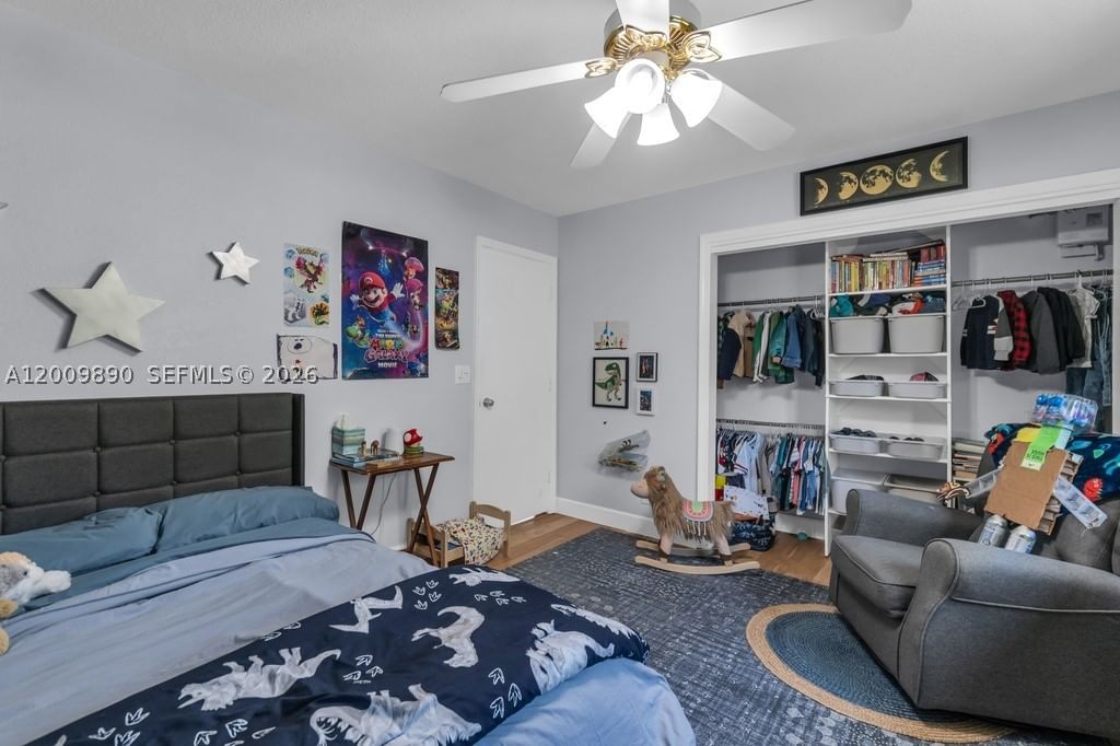 Real estate property located at 620 Lake Dasha Cir, Broward, Jacaranda Area 12, Plantation, FL