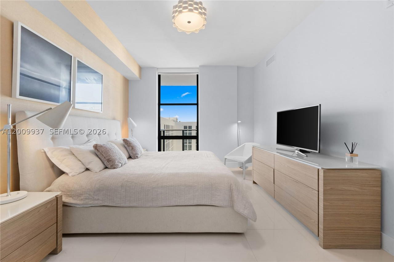 Real estate property located at 2960 207th St #1003, Miami-dade, Aventura Parksquare Resid, Aventura, FL