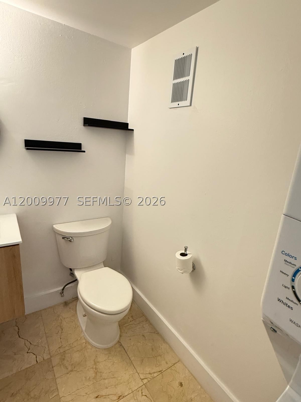 Real estate property located at 260 107th Ave #204, Miami-dade, Laguna Club East Condo, Miami, FL