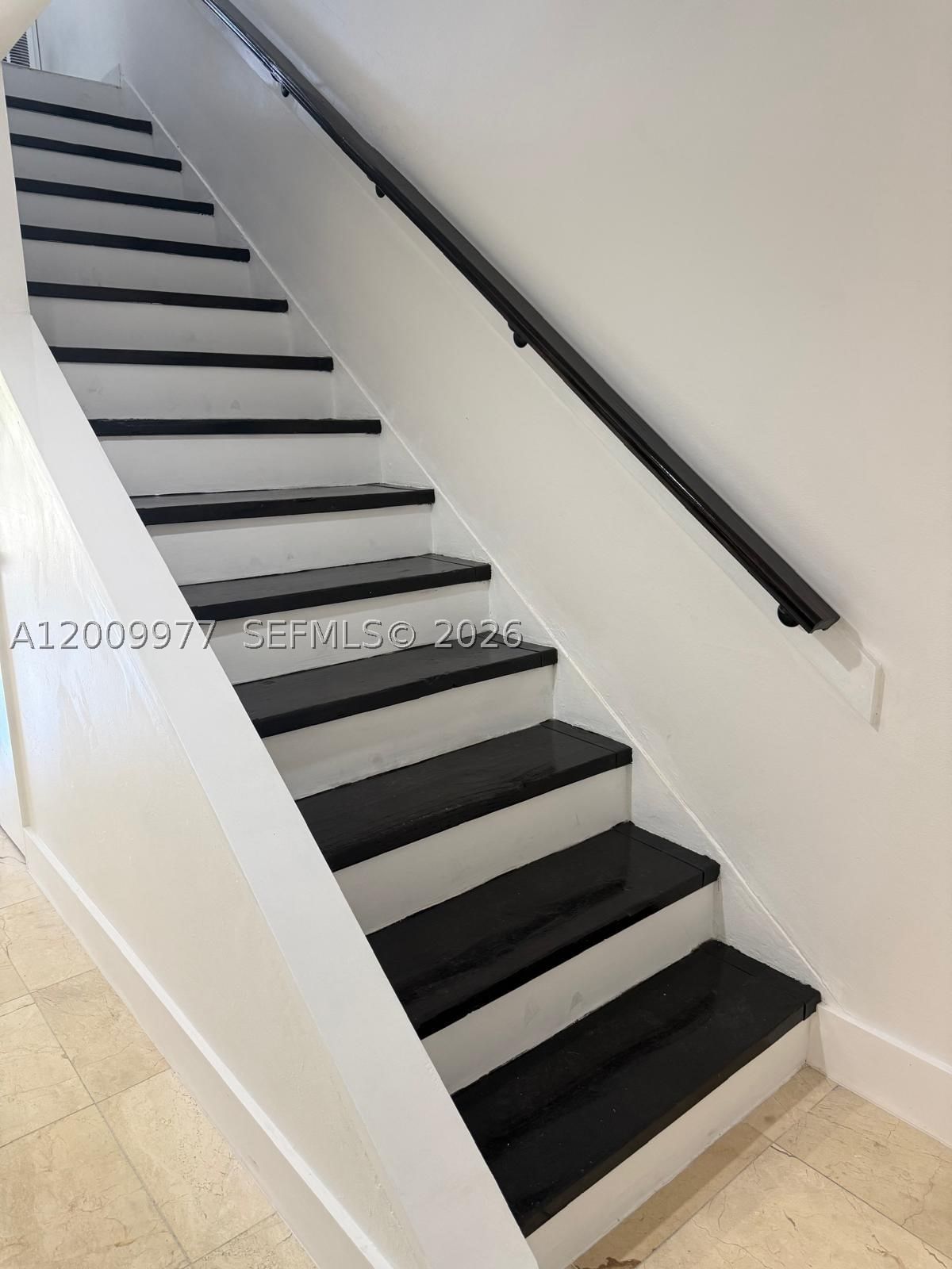 Real estate property located at 260 107th Ave #204, Miami-dade, Laguna Club East Condo, Miami, FL