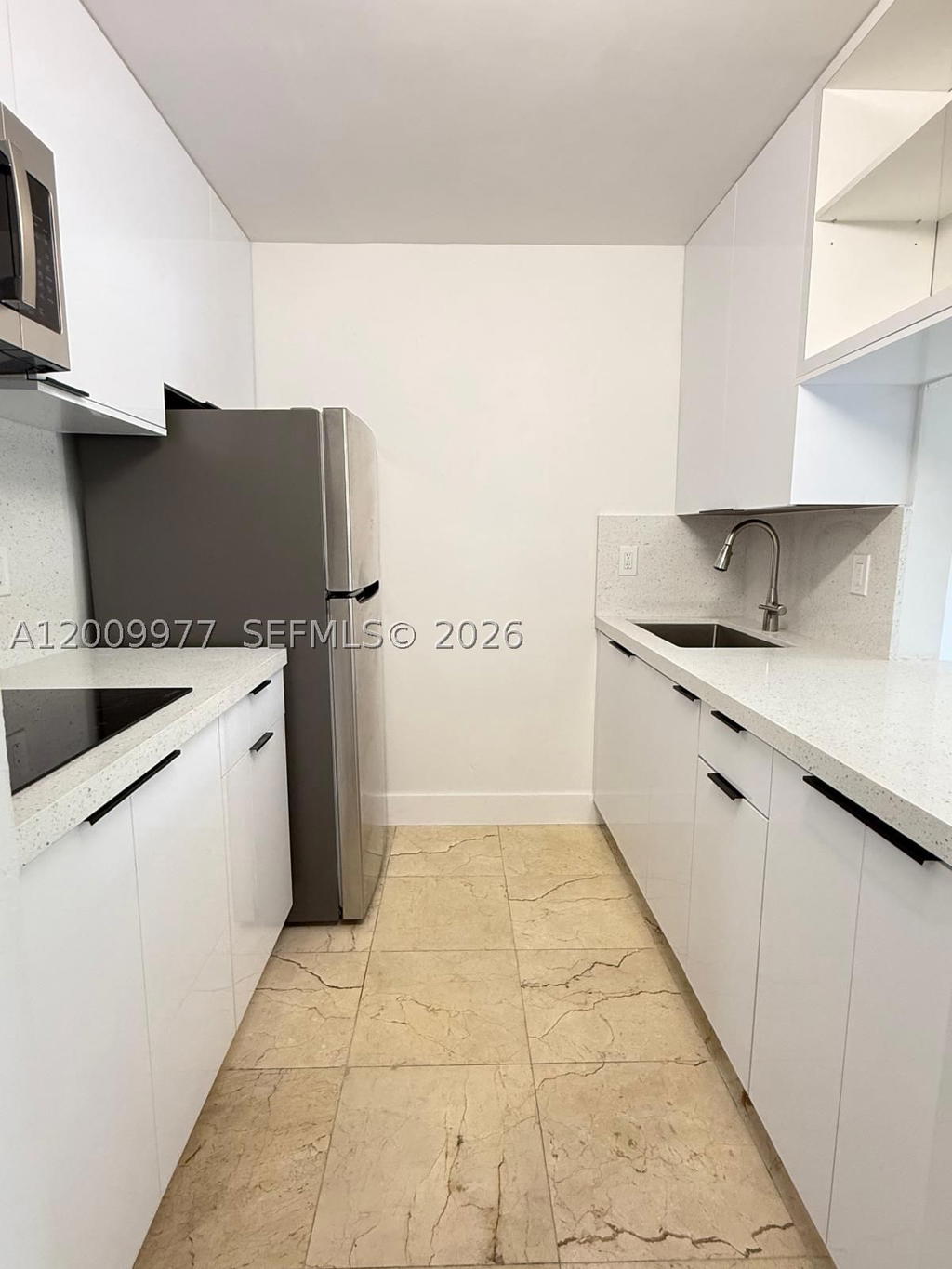 Real estate property located at 260 107th Ave #204, Miami-dade, Laguna Club East Condo, Miami, FL