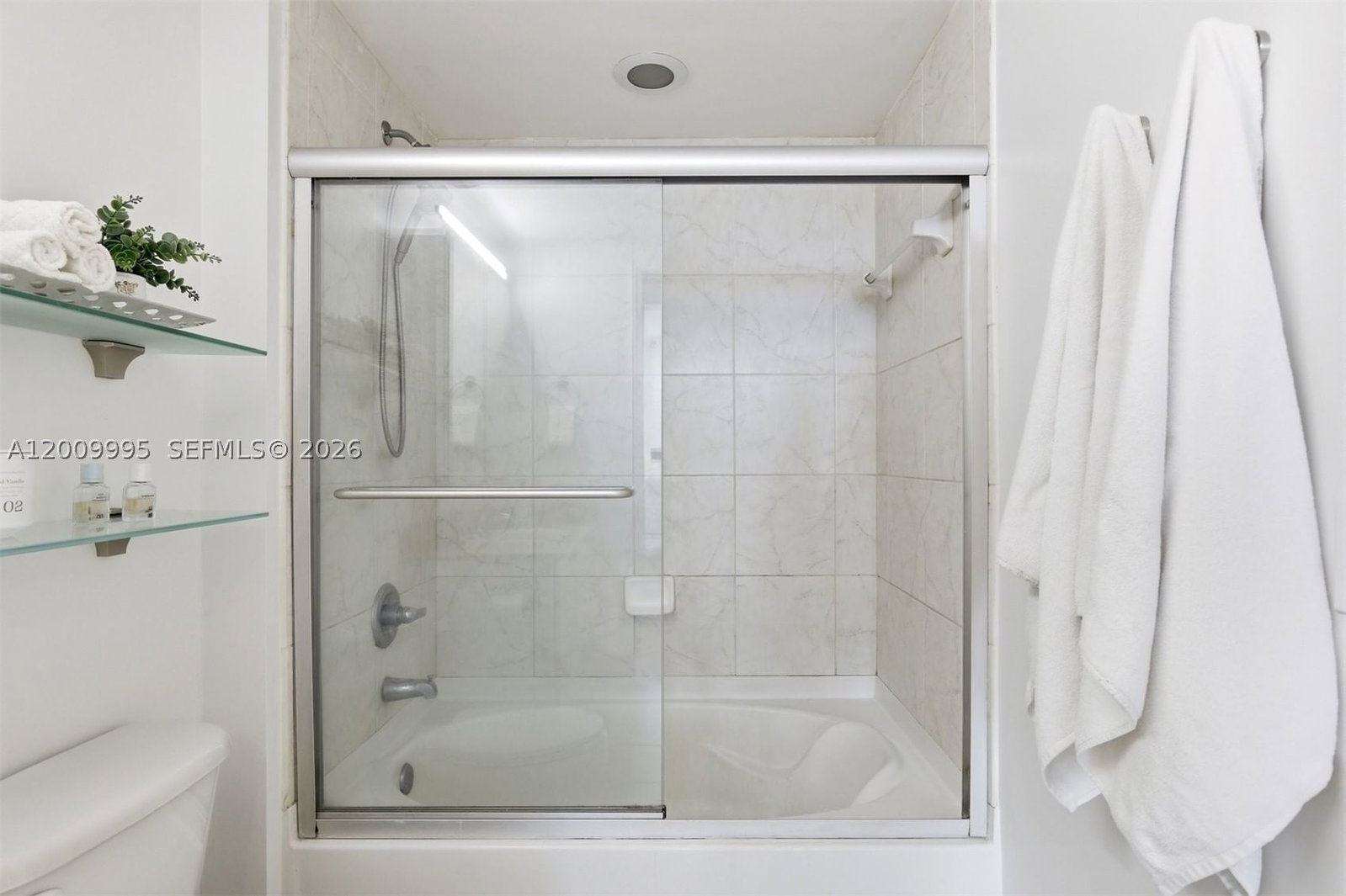 Real estate property located at 3180 Coral Way #902, Miami-dade, Midtown Lofts Condo, Miami, FL