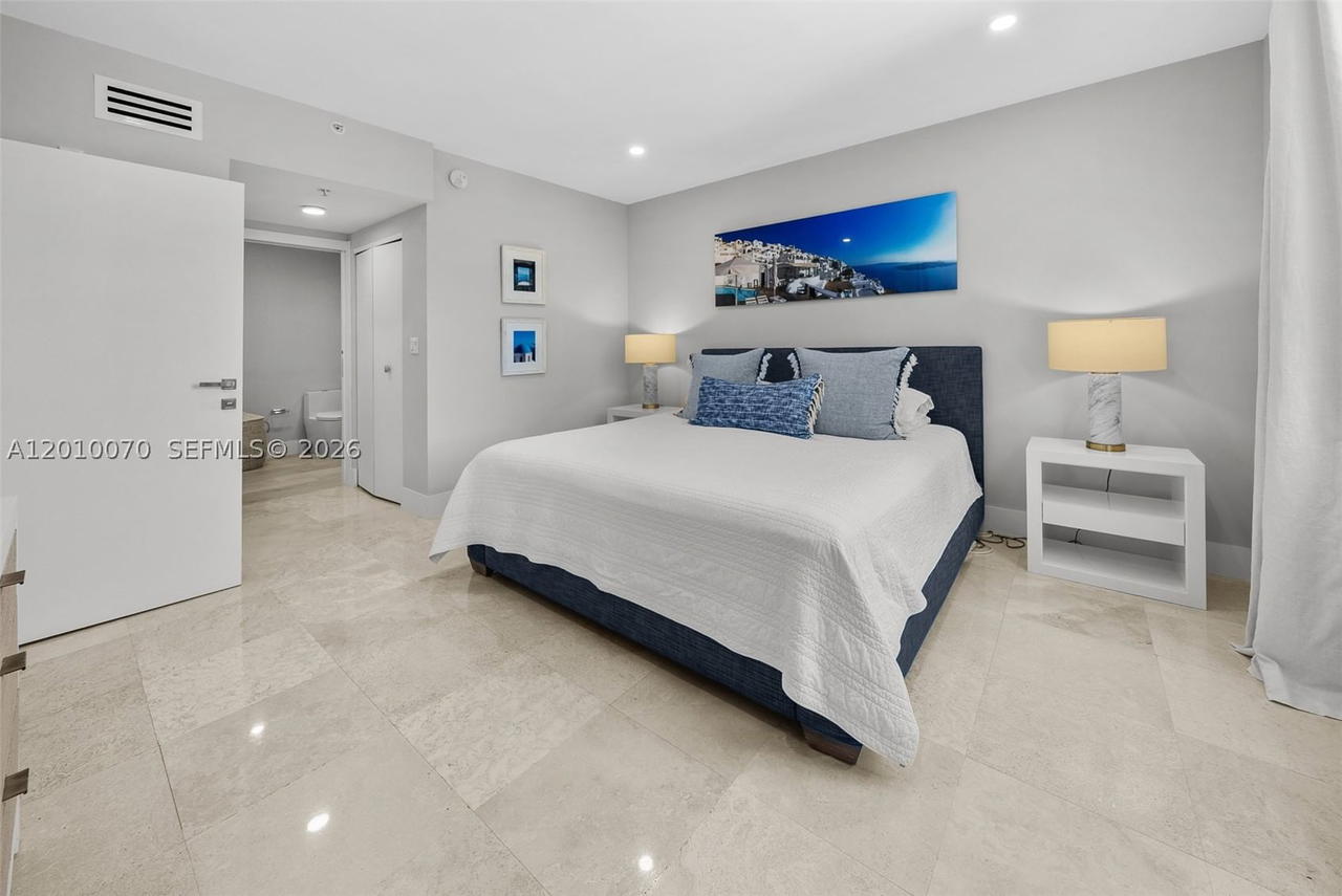 Real estate property located at 100 Meridian Ave #233, Miami-dade, The Courts At South Beach, Miami Beach, FL