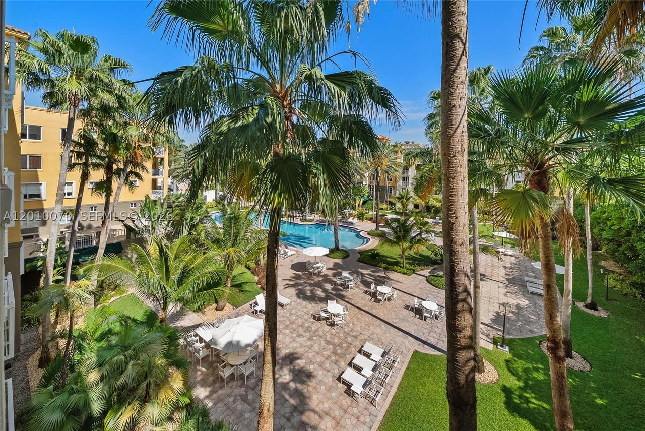 Real estate property located at 100 Meridian Ave #233, Miami-dade, The Courts At South Beach, Miami Beach, FL