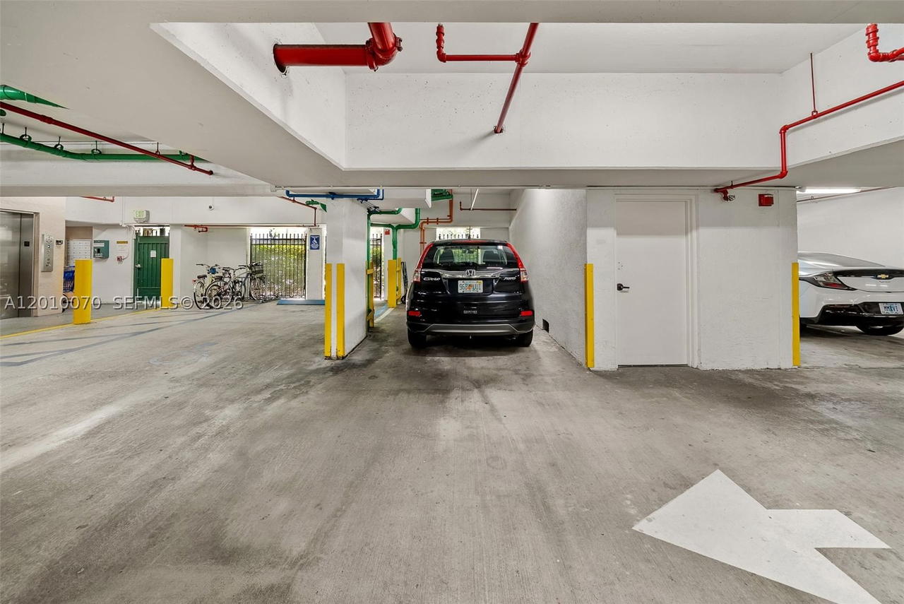 Real estate property located at 100 Meridian Ave #233, Miami-dade, The Courts At South Beach, Miami Beach, FL