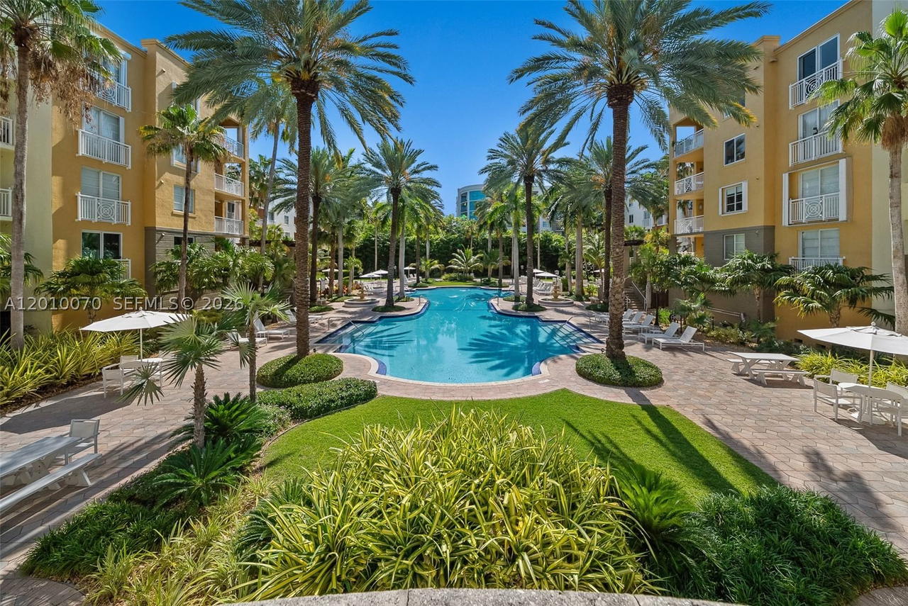 Real estate property located at 100 Meridian Ave #233, Miami-dade, The Courts At South Beach, Miami Beach, FL